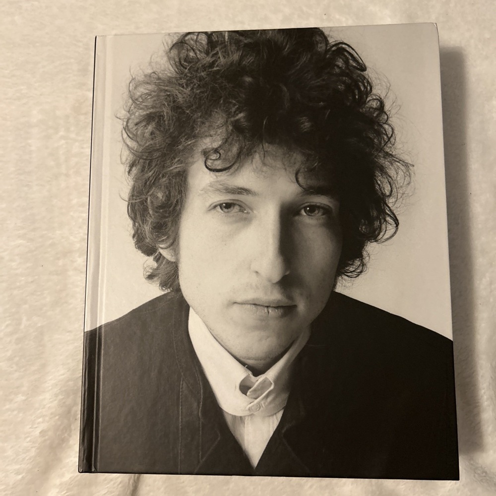 Book  Bob Dylan Mixing Up the Medicine.
